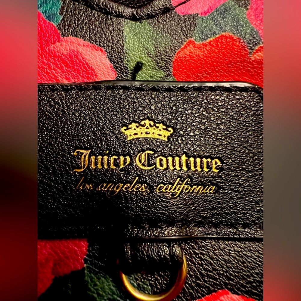 NWOT Juicy Couture heart shaped floral purse wristlet with crossbody strap - Picture 5 of 9